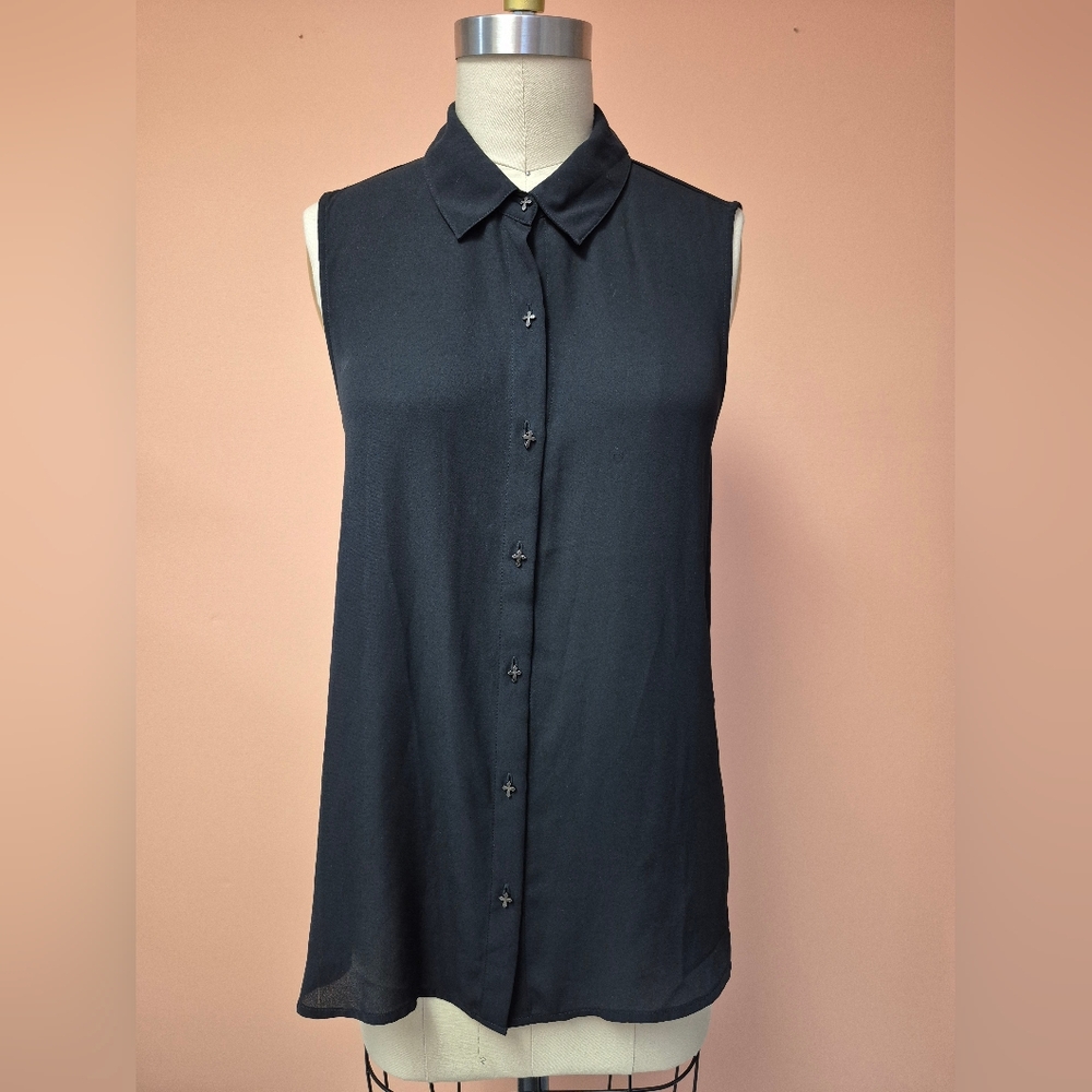 Forever 21 Black Sleeveless Button-Down Shirt